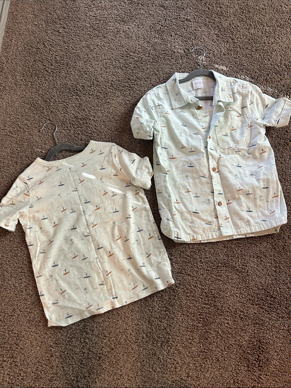 LC Lauren Conrad Cream Short-Sleeve Button-Down Shirt with Tiny Surfer Print